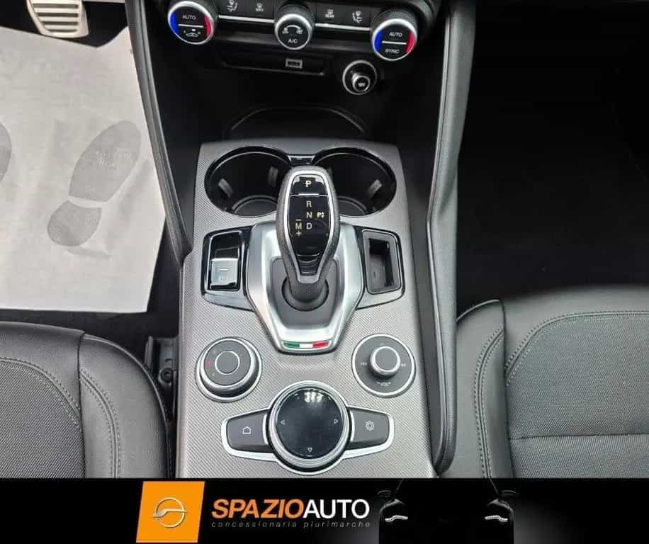 Alfa Romeo Giulia 2.2 Turbodiesel 190 CV AT8 *SP 07/2021-photo-9