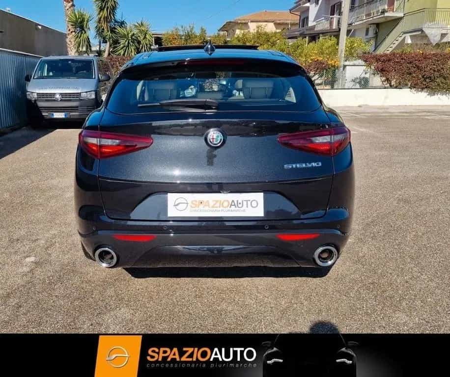 Alfa Romeo Stelvio 2.2 Turbodiesel 160 CV AT8 *T 05/2021-photo-3