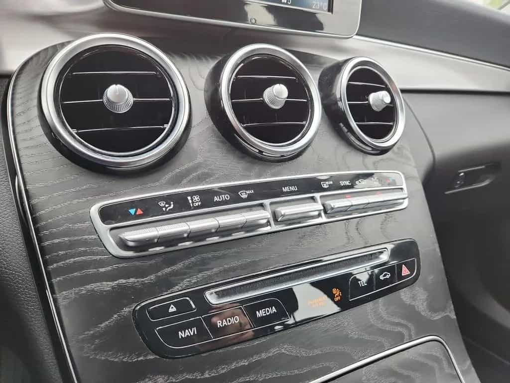 Mercedes-Benz C-Class 220 d T AMG Distronic LED Navi Ambiente Sitzh. 05/2018-photo-17