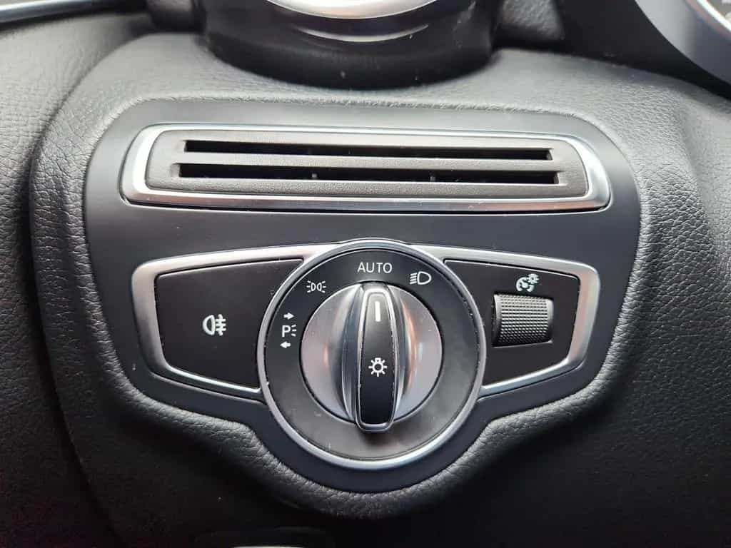 Mercedes-Benz C-Class 220 d T AMG Distronic LED Navi Ambiente Sitzh. 05/2018-photo-21