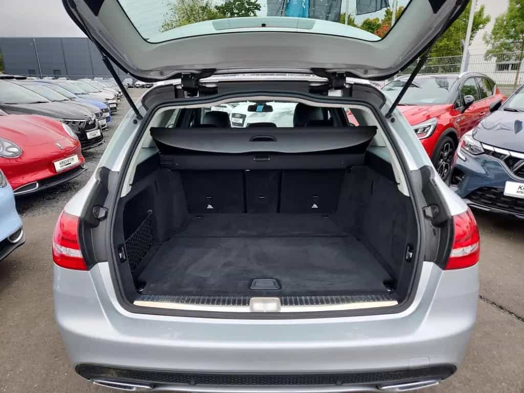 Mercedes-Benz C-Class 220 d T AMG Distronic LED Navi Ambiente Sitzh. 05/2018-photo-24