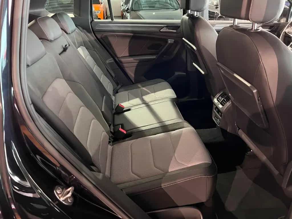 Volkswagen Tiguan 2.0TSI DSG 4MOTION Highline R-LINE AHK 02/2019-photo-16
