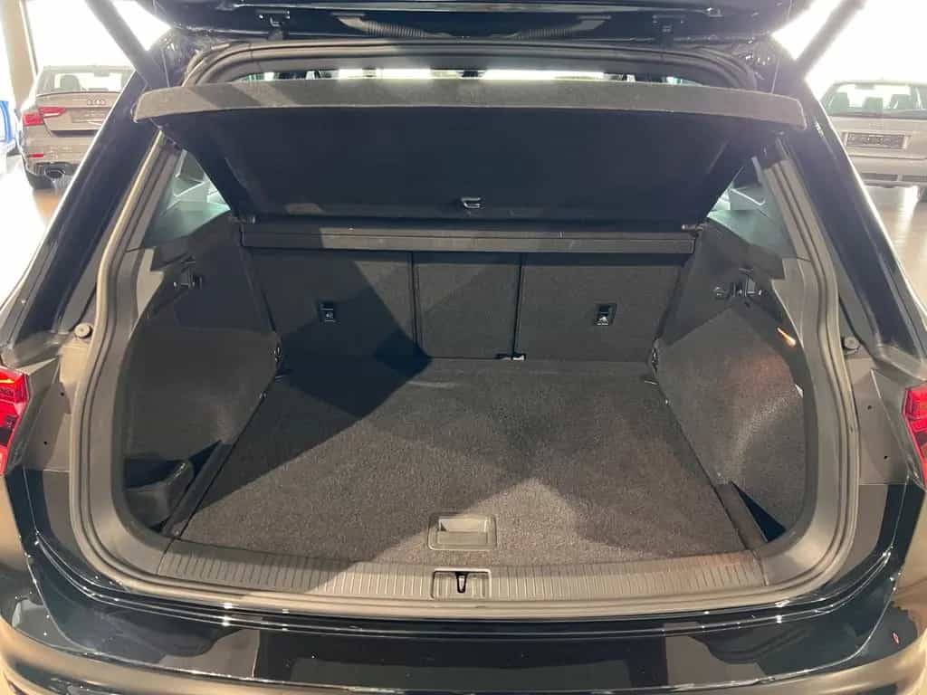 Volkswagen Tiguan 2.0TSI DSG 4MOTION Highline R-LINE AHK 02/2019-photo-17