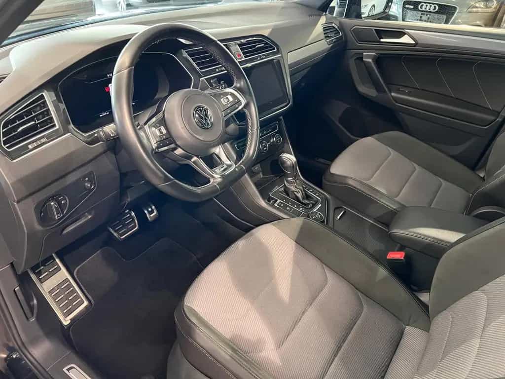 Volkswagen Tiguan 2.0TSI DSG 4MOTION Highline R-LINE AHK 02/2019-photo-18