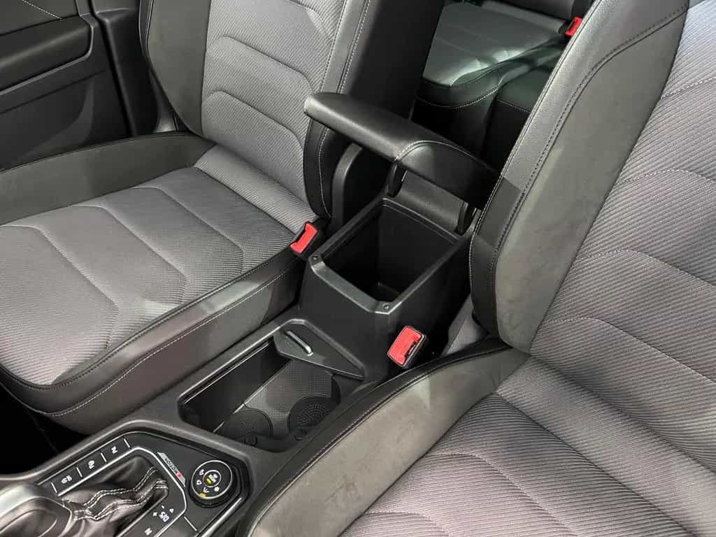Volkswagen Tiguan 2.0TSI DSG 4MOTION Highline R-LINE AHK 02/2019-photo-23