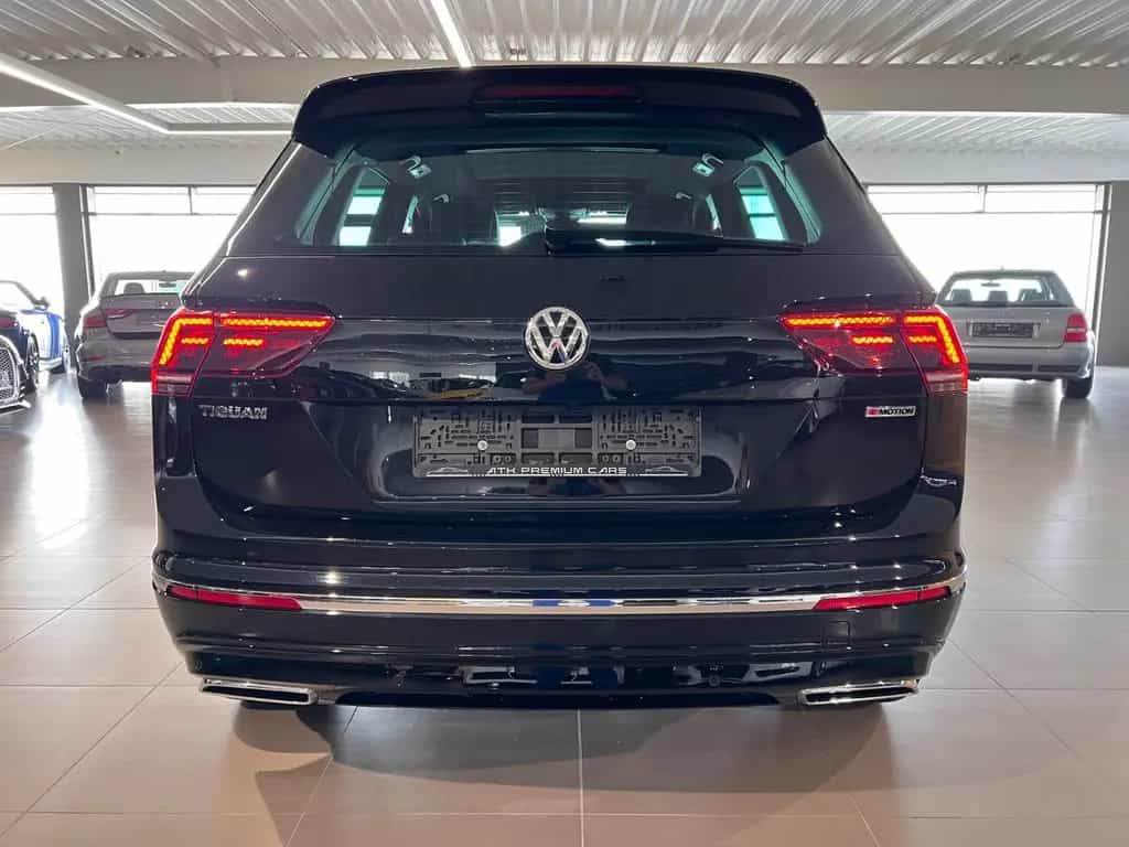 Volkswagen Tiguan 2.0TSI DSG 4MOTION Highline R-LINE AHK 02/2019-photo-6