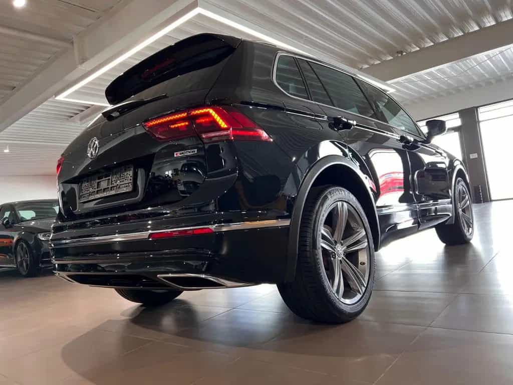 Volkswagen Tiguan 2.0TSI DSG 4MOTION Highline R-LINE AHK 02/2019-photo-7