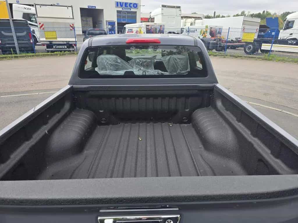 Isuzu D-Max LSE Double Cab 4WD Leder Sofort Lieferbar null-photo-4