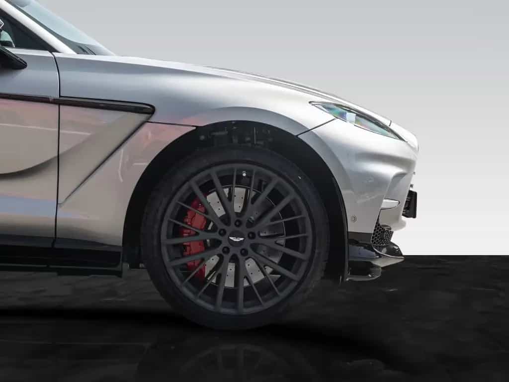 Aston Martin DBX 707 | Bowers& Wlkins |  Carbon Exterior Pack 07/2025-photo-11