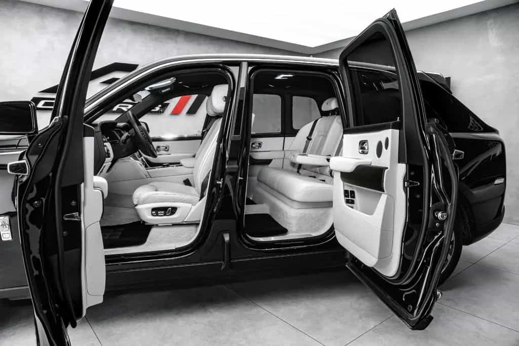 Rolls-Royce Cullinan *Night*Asists*AHK*360° 09/2020-photo-12