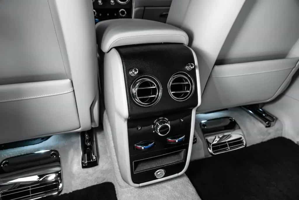 Rolls-Royce Cullinan *Night*Asists*AHK*360° 09/2020-photo-18