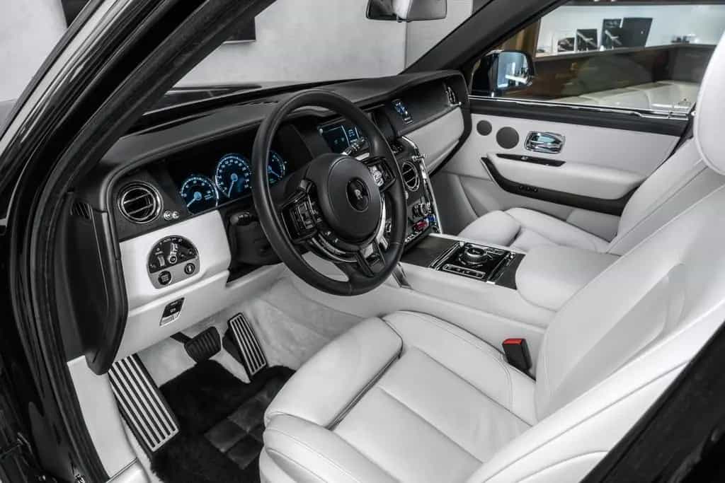Rolls-Royce Cullinan *Night*Asists*AHK*360° 09/2020-photo-9