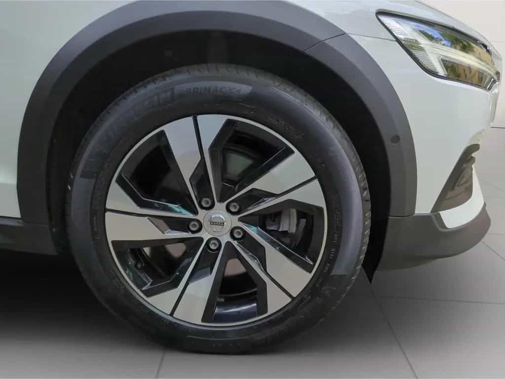 Volvo V60 Cross Country B4 AWD *BLIS*Kamera*Pano*Winte 02/2021-photo-25