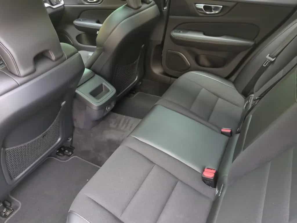 Volvo V60 Cross Country B4 AWD *BLIS*Kamera*Pano*Winte 02/2021-photo-29