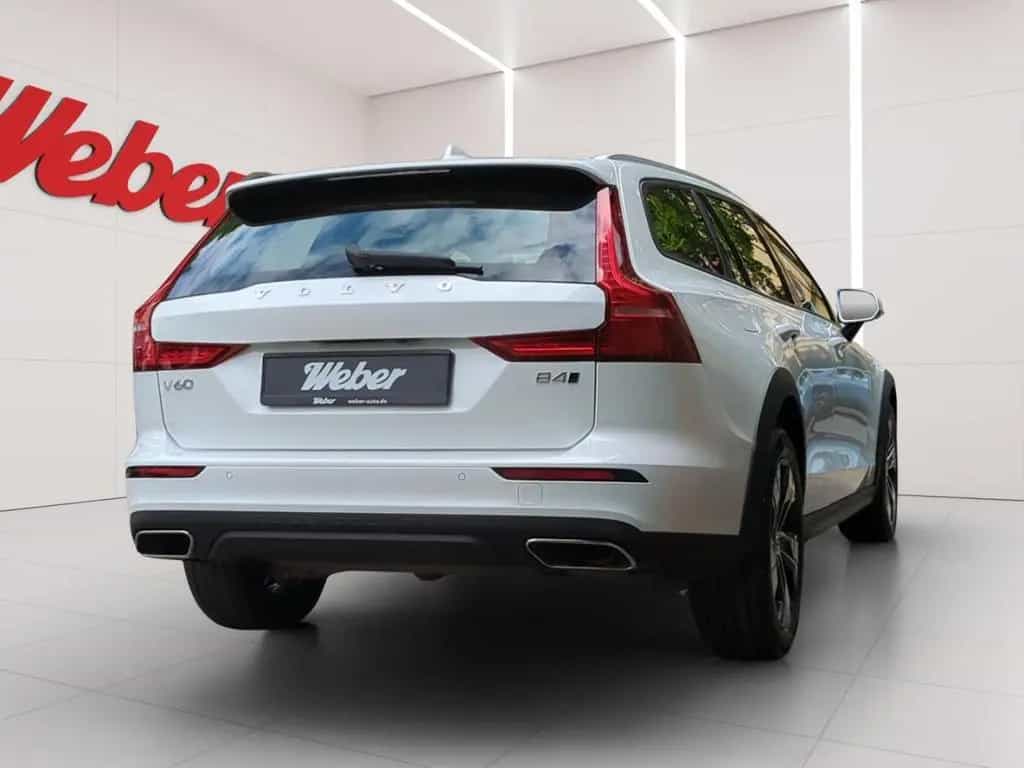 Volvo V60 Cross Country B4 AWD *BLIS*Kamera*Pano*Winte 02/2021-photo-5