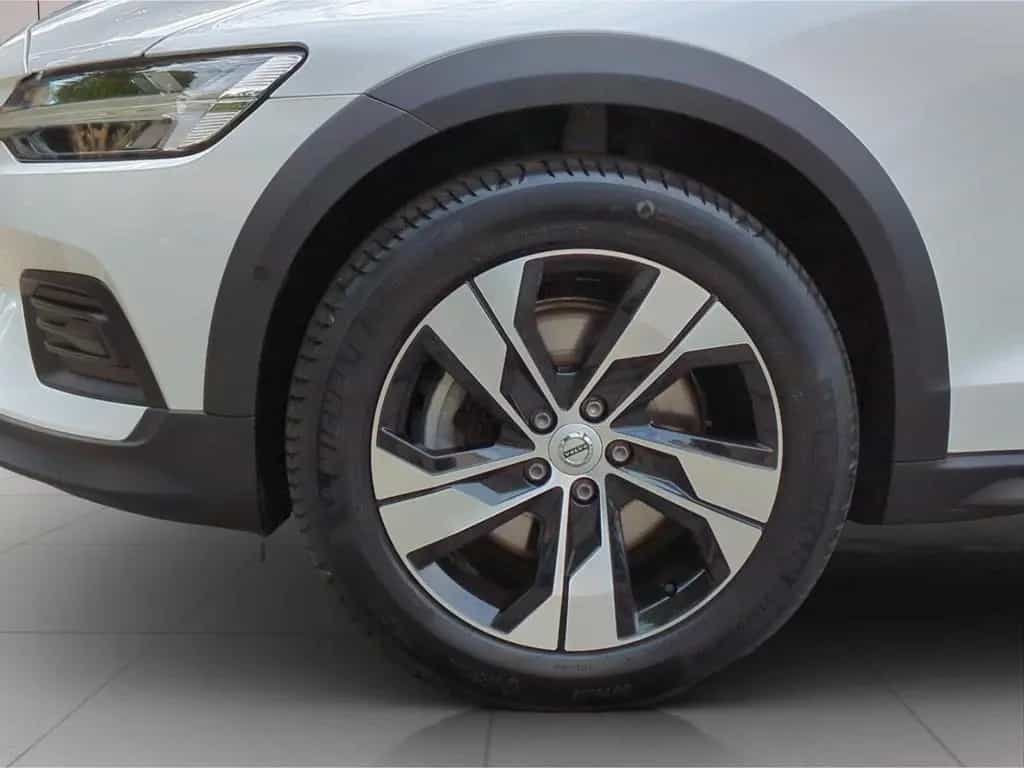 Volvo V60 Cross Country B4 AWD *BLIS*Kamera*Pano*Winte 02/2021-photo-6