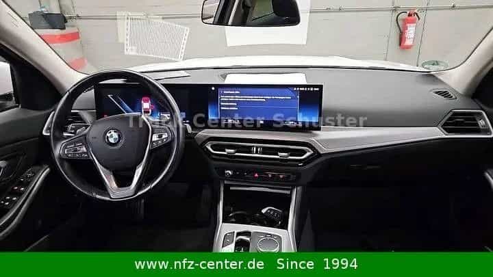 BMW 320 d xDrive Business Navigation PDC 10/2022-photo-10