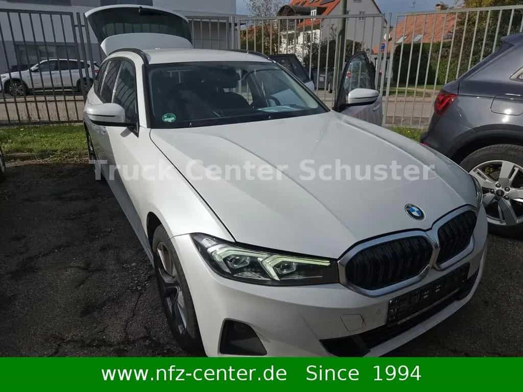 BMW 320 d xDrive Business Navigation PDC 10/2022-photo-23