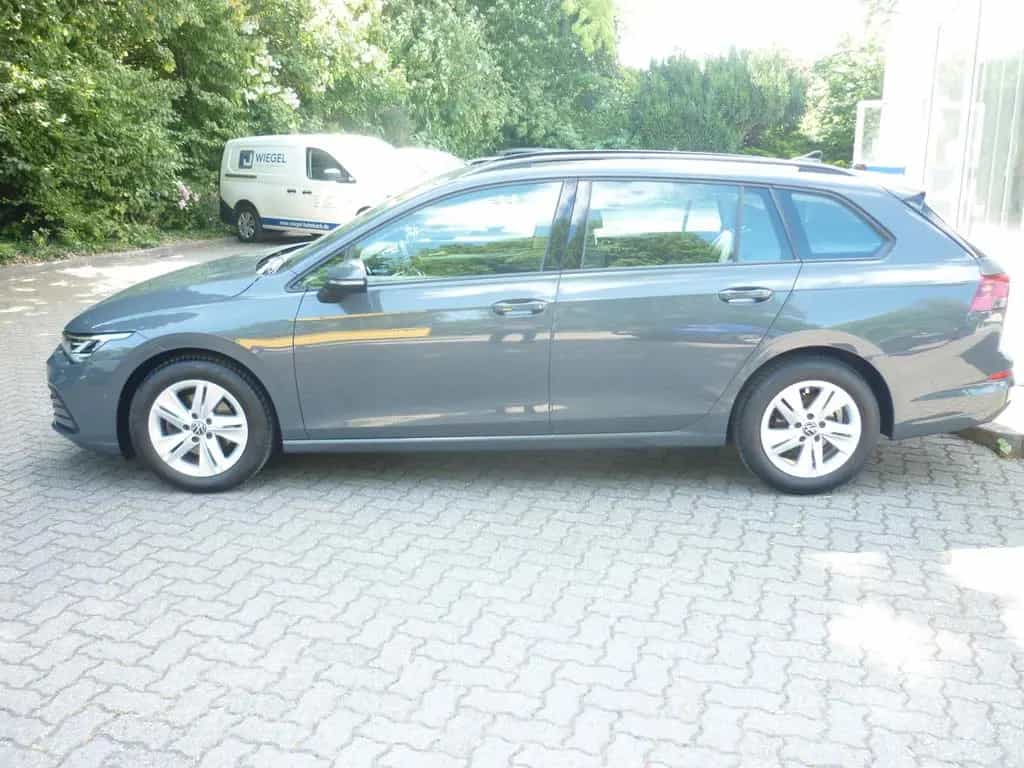 Volkswagen Golf VIII Variant Life eTSI Kamera 05/2021-photo-2