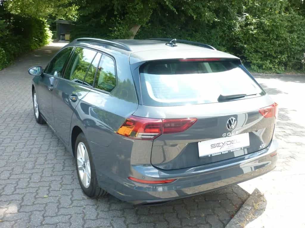Volkswagen Golf VIII Variant Life eTSI Kamera 05/2021-photo-3
