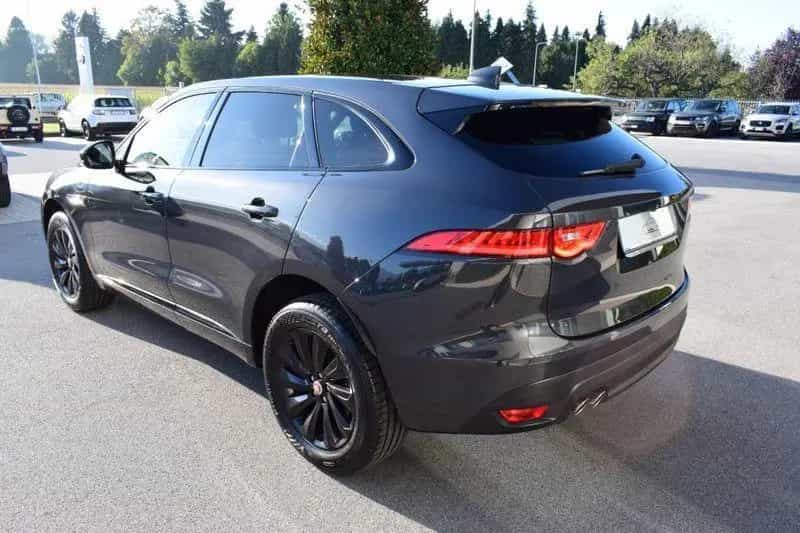 Jaguar F-Pace 2.0 D 180 CV AWD aut. R-Sport MOTO 07/2018-photo-4