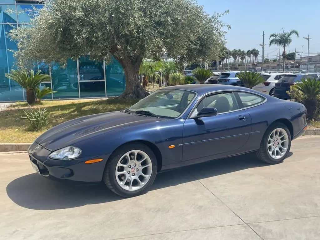 Jaguar XKR 4.0 363cv coupe 01/2000-photo-0