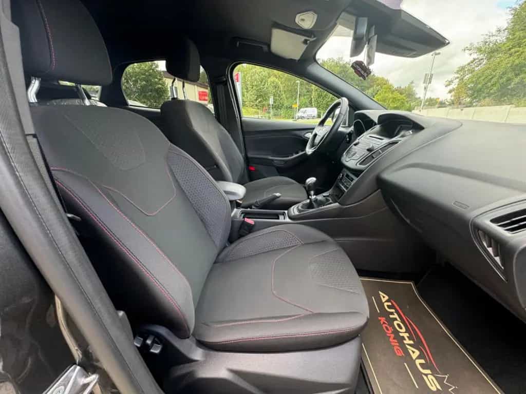 Ford Focus Lim. ST-Line*SYNC*LED*KEYLESS* 03/2018-photo-6