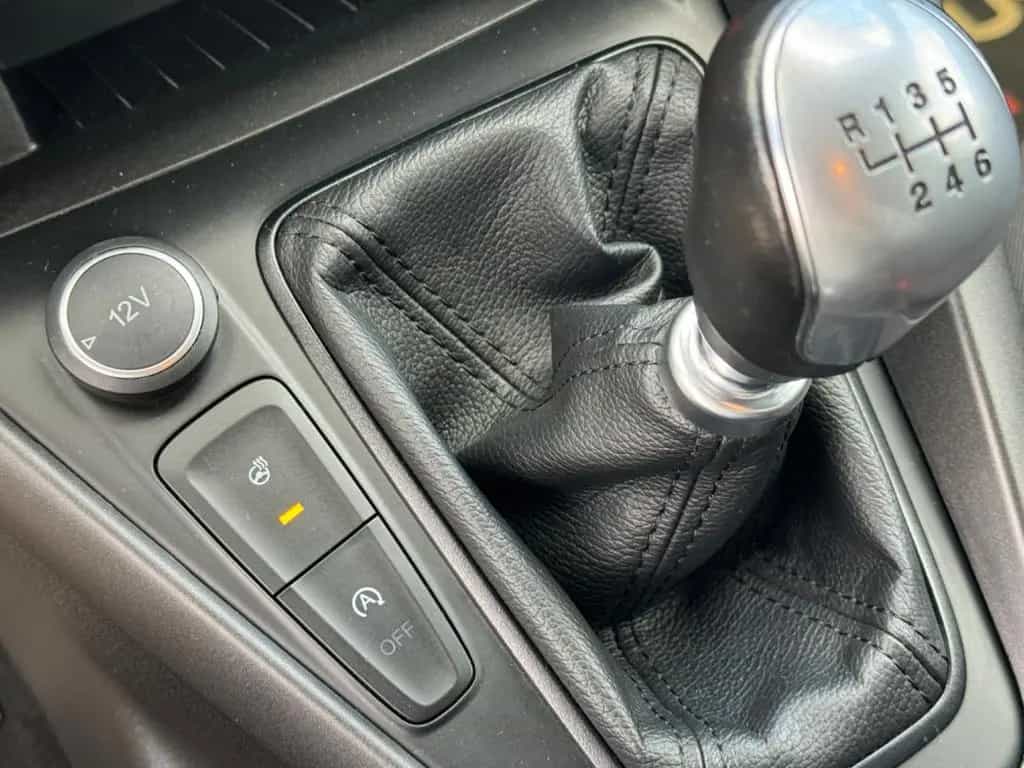 Ford Focus Lim. ST-Line*SYNC*LED*KEYLESS* 03/2018-photo-7