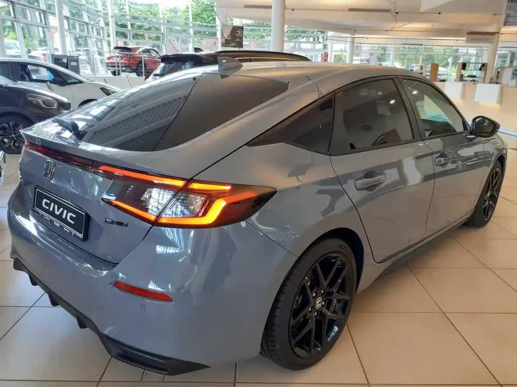 Honda Civic e:HEV 2.0 i-MMD Hybrid Sport | Black Emble 10/2024-photo-6