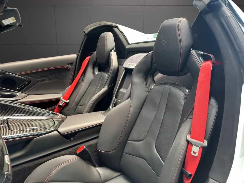 Corvette Z06 Convertible 3LZ 06/2025-photo-8