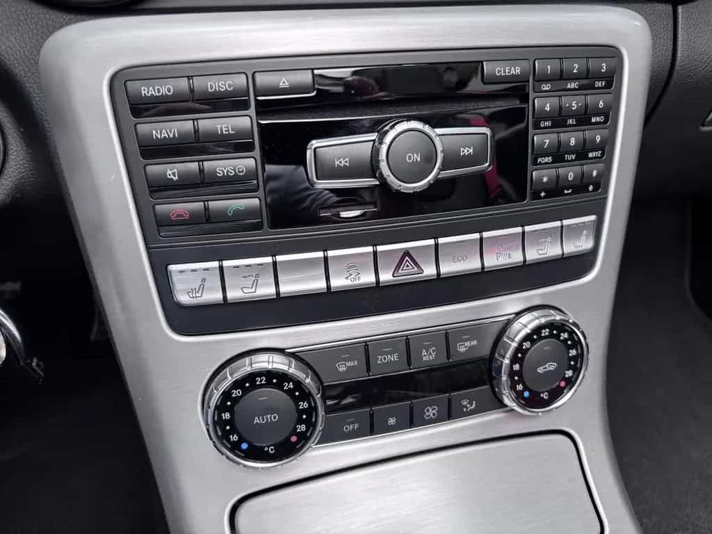 Mercedes-Benz SLK-Class 10/2011-photo-13