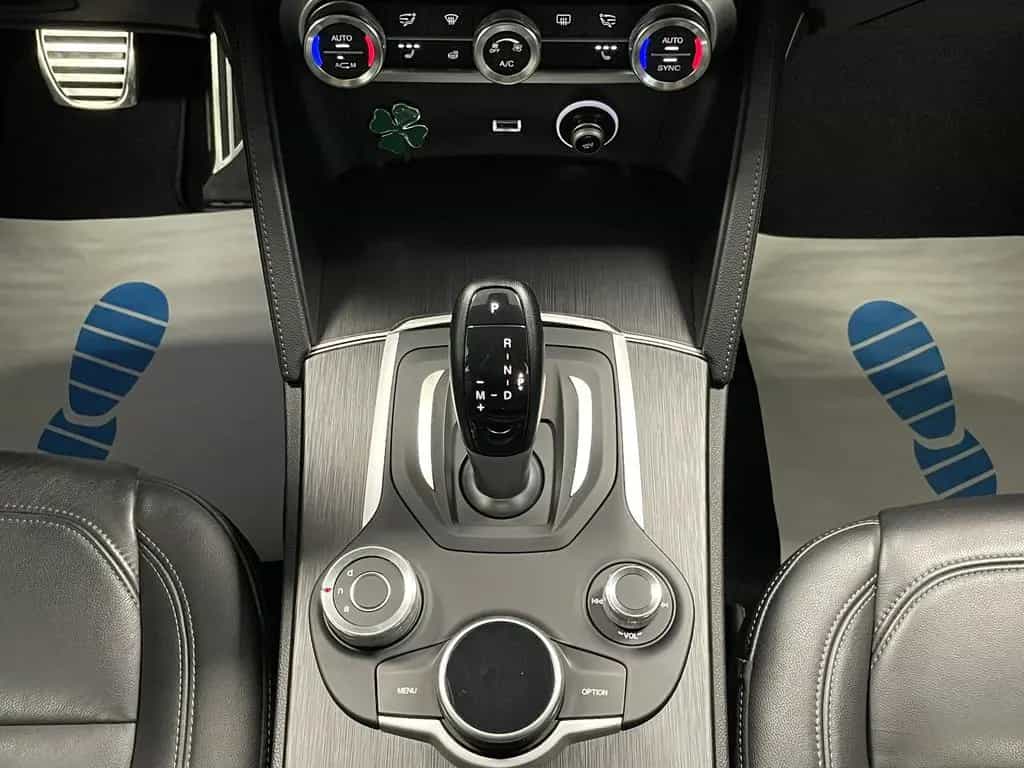 Alfa Romeo Stelvio 2.0 Turbo Super Q4 Navi Kamera Xenon H&K 03/2018-photo-20