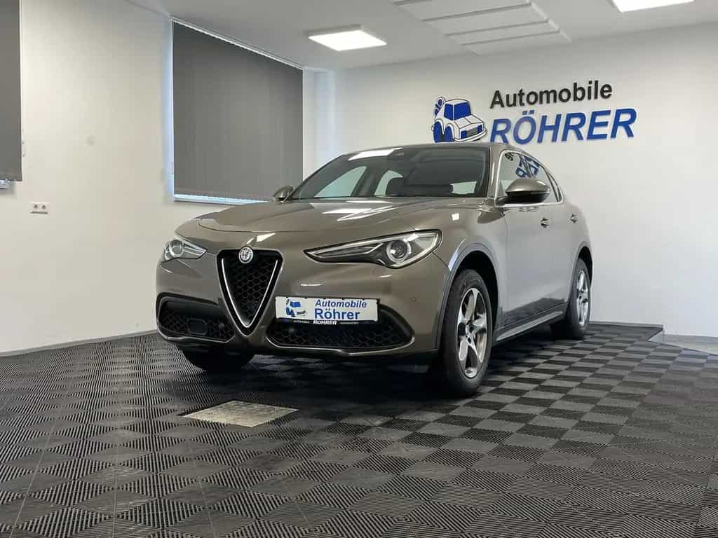Alfa Romeo Stelvio 2.0 Turbo Super Q4 Navi Kamera Xenon H&K 03/2018-photo-26