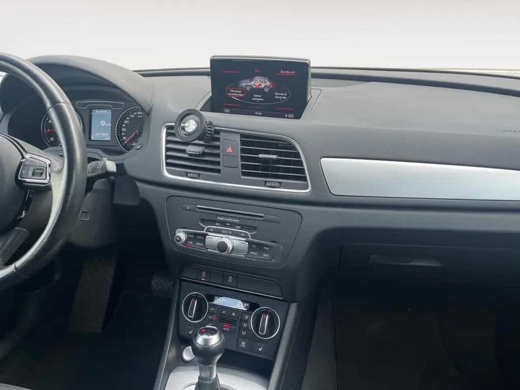 Audi Q3 1.4 TFSI XENON*NAVI*PDC*AHK*SZHG 04/2017-photo-23