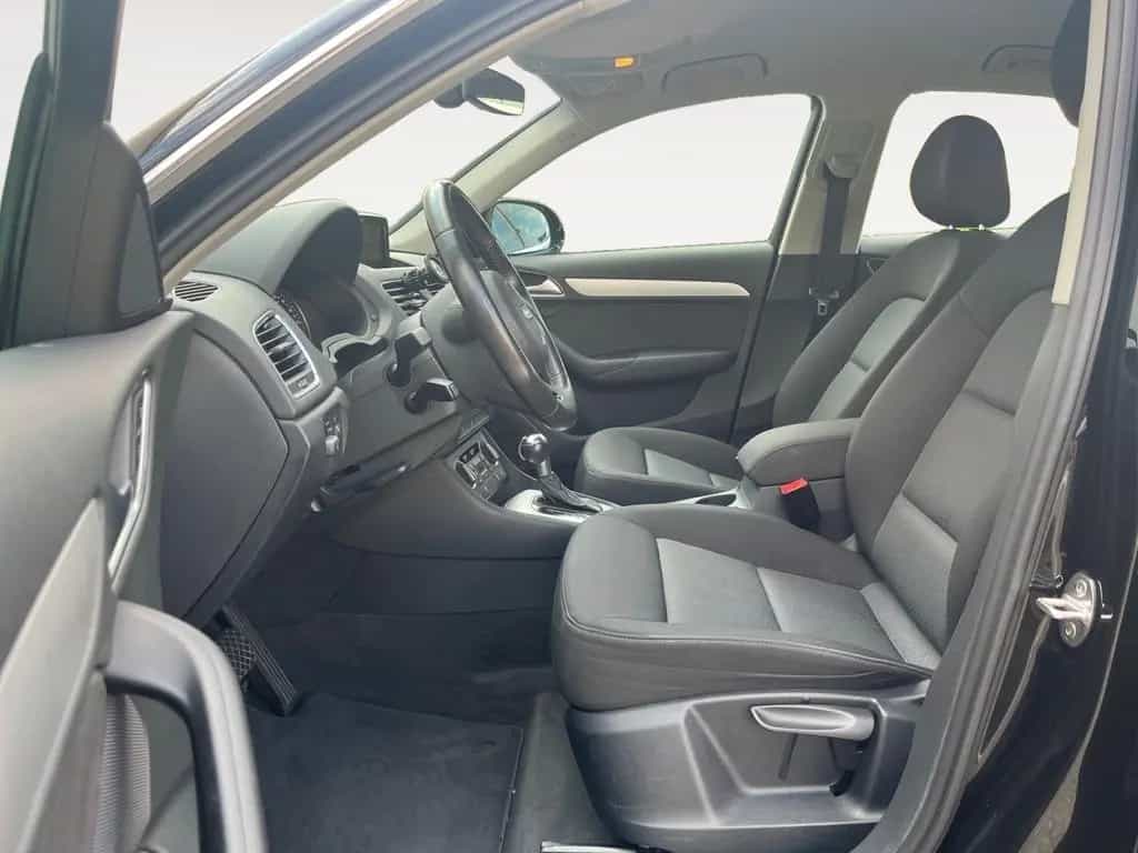 Audi Q3 1.4 TFSI XENON*NAVI*PDC*AHK*SZHG 04/2017-photo-3