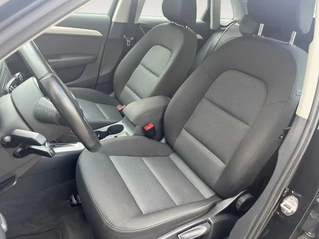 Audi Q3 1.4 TFSI XENON*NAVI*PDC*AHK*SZHG 04/2017-photo-5