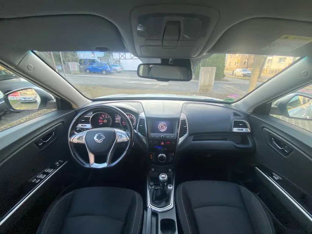 Ssangyong Tivoli 1.6 e-XGi 160 SAPPHIRE 2WD 02/2017-photo-9