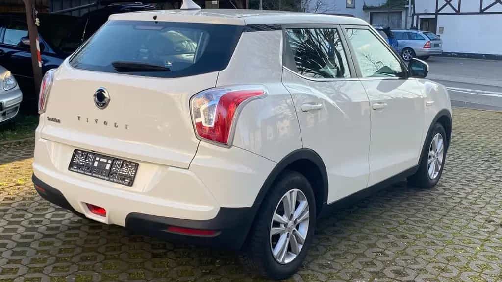 Ssangyong Tivoli 1.6 e-XGi 160 SAPPHIRE 2WD 02/2017-photo-3