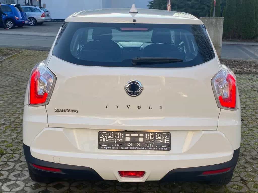 Ssangyong Tivoli 1.6 e-XGi 160 SAPPHIRE 2WD 02/2017-photo-4