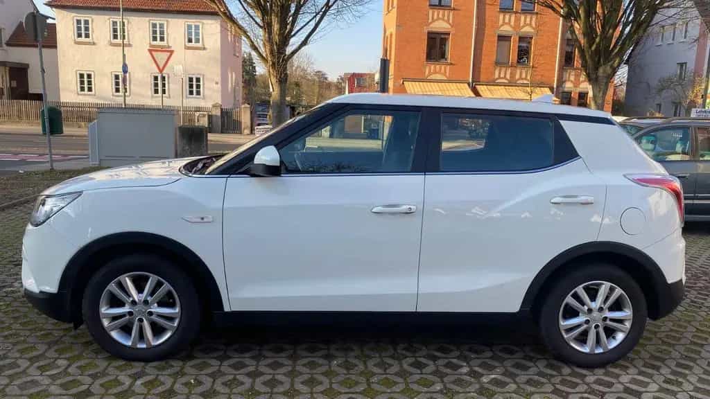 Ssangyong Tivoli 1.6 e-XGi 160 SAPPHIRE 2WD 02/2017-photo-5
