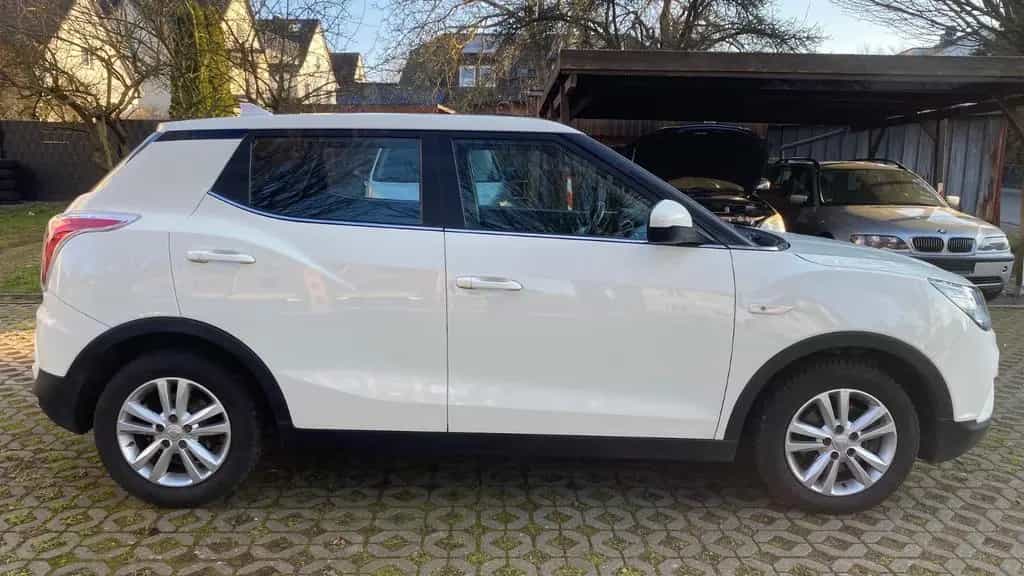Ssangyong Tivoli 1.6 e-XGi 160 SAPPHIRE 2WD 02/2017-photo-6