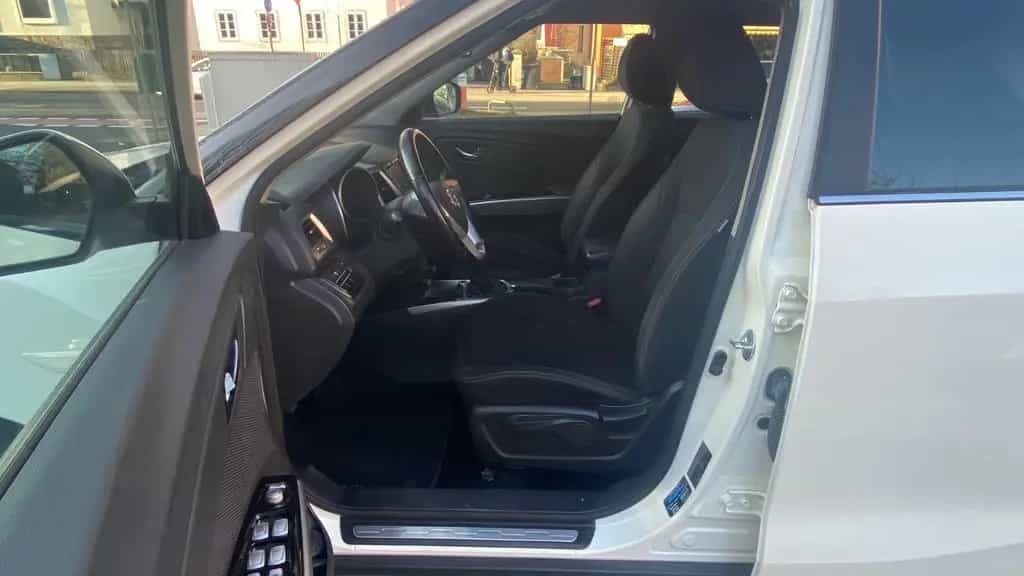 Ssangyong Tivoli 1.6 e-XGi 160 SAPPHIRE 2WD 02/2017-photo-7