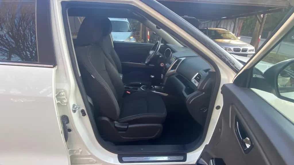 Ssangyong Tivoli 1.6 e-XGi 160 SAPPHIRE 2WD 02/2017-photo-8