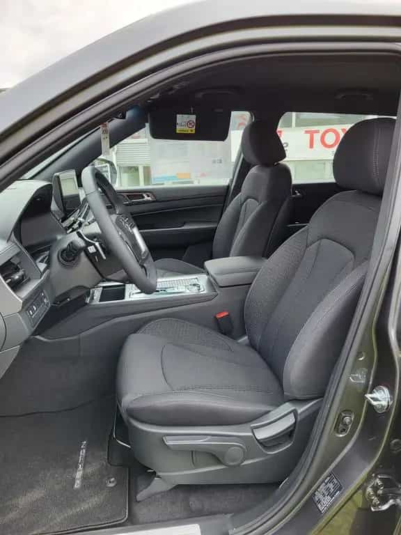 KGM Rexton Core*8Gang Automatik*Gewerbeaktion18% null-photo-3