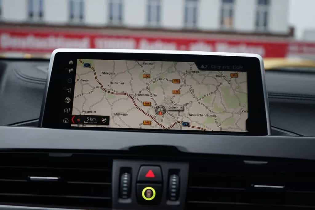 BMW X2 sDrive 18 d Advantage Plus LED Navi Tempomat 05/2020-photo-19