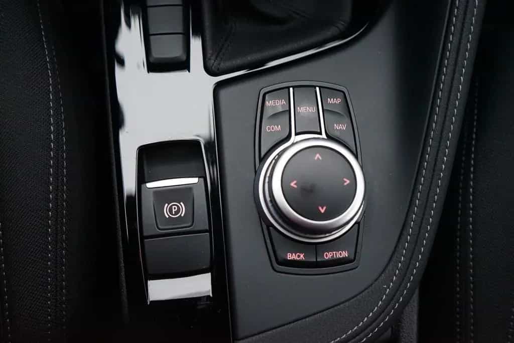 BMW X2 sDrive 18 d Advantage Plus LED Navi Tempomat 05/2020-photo-26