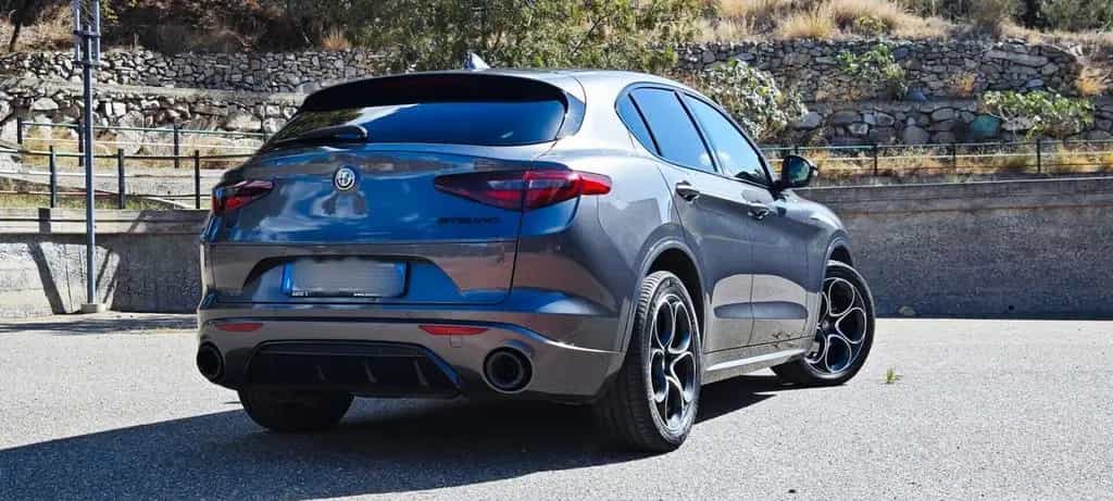 Alfa Romeo Stelvio 2.2 Turbodiesel 210 CV AT8 Q4 12/2022-photo-3