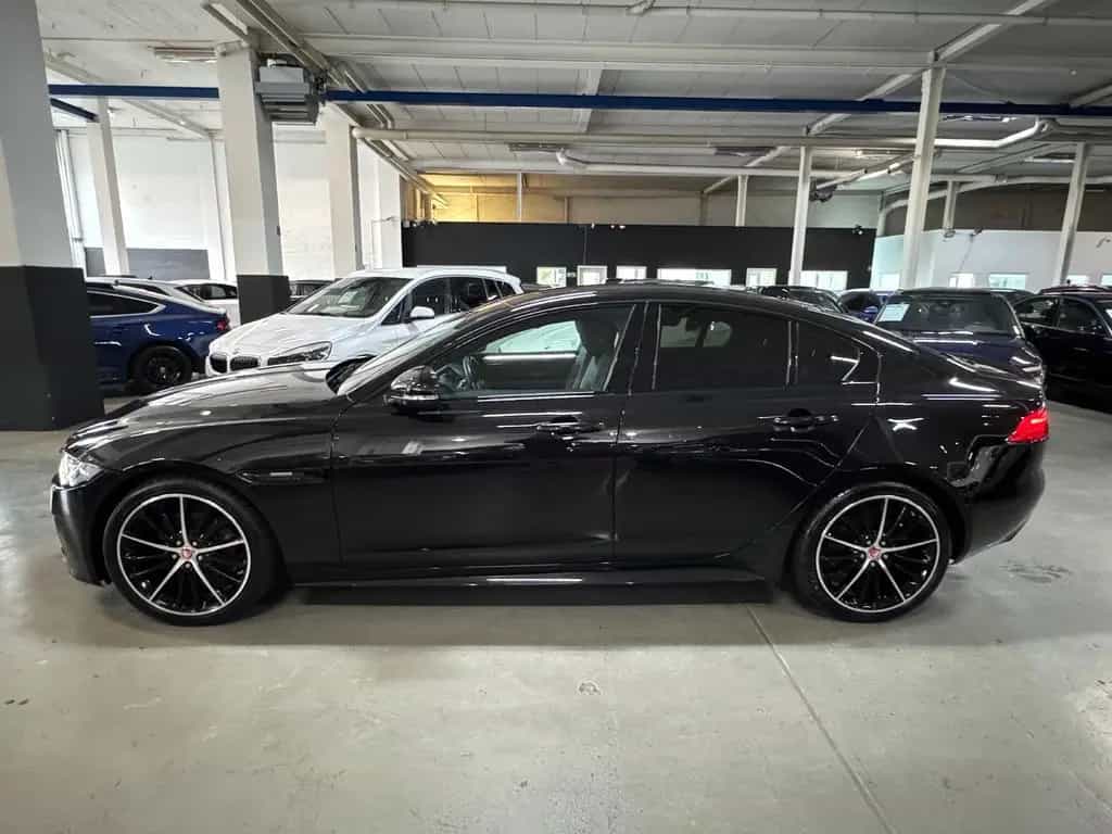 Jaguar XE 2.0 d 8GT LANDMARK R-SPORT BLACK EDITION VOLL 01/2019-photo-1