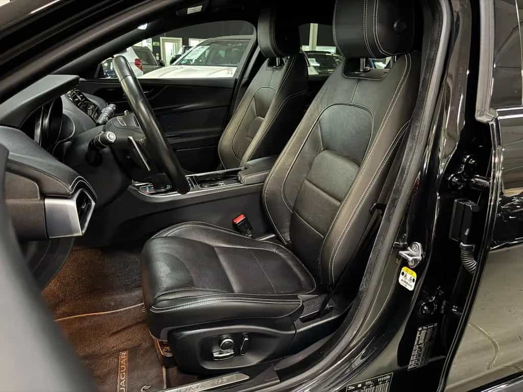 Jaguar XE 2.0 d 8GT LANDMARK R-SPORT BLACK EDITION VOLL 01/2019-photo-10