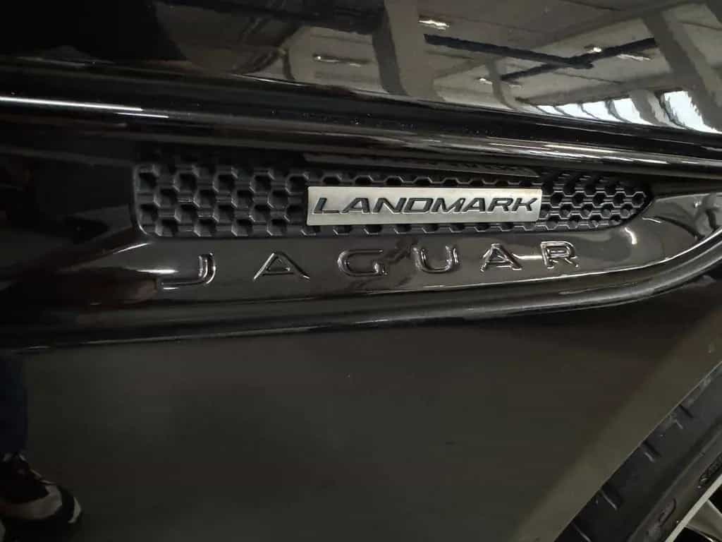 Jaguar XE 2.0 d 8GT LANDMARK R-SPORT BLACK EDITION VOLL 01/2019-photo-25